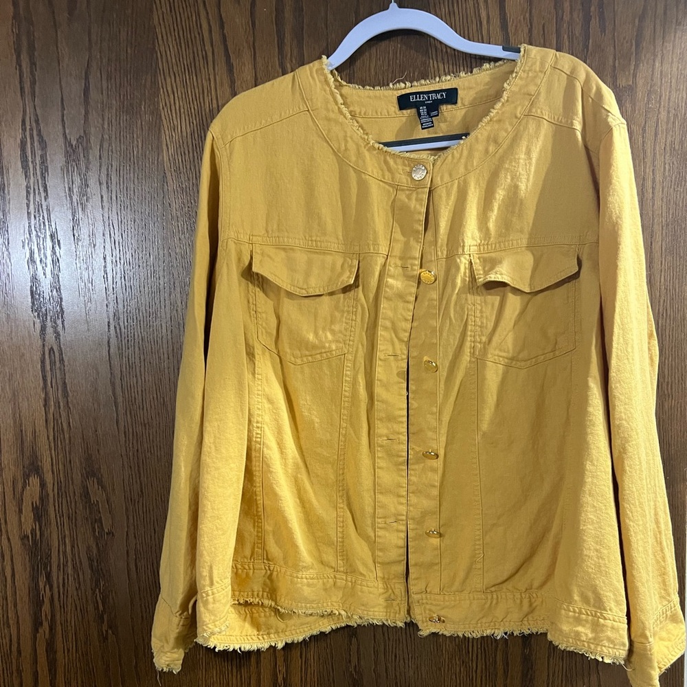 Ellen Tracy Mustard lightweight super soft Jacket